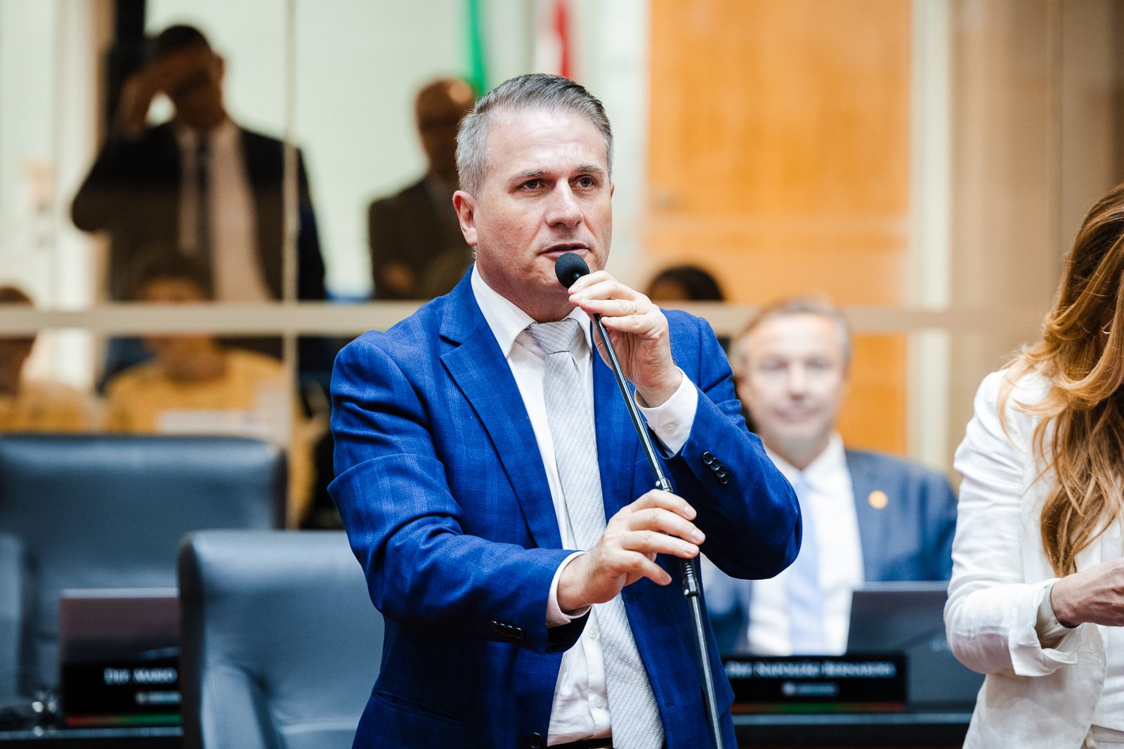 Alesc aprova projeto que proíbe a reconstituição de leite em pó e derivados
