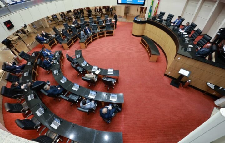 Eleições 2026: como é exercido o mandato de deputado estadual na Alesc