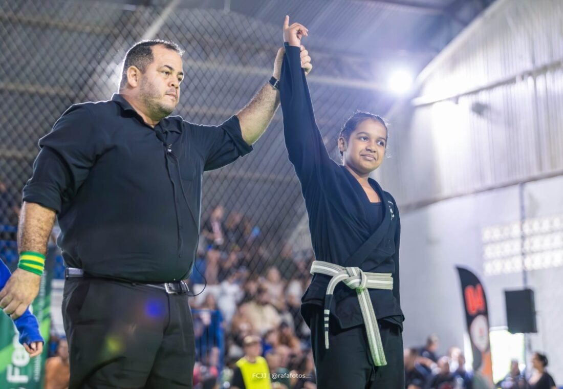 Yasmin já coleciona medalhas e sonha com a faixa-preta