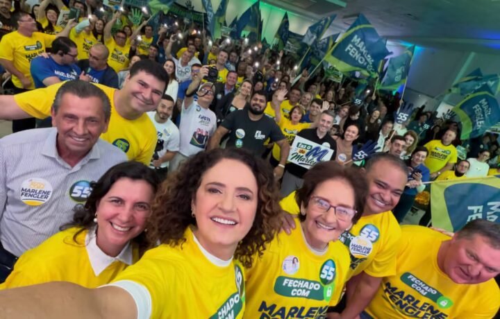 Lançamento da pré-candidatura de Marlene Fengler reúne cerca de 1,5 mil pessoas em São José