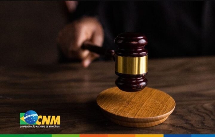STF avalia efeito cascata do piso do magistério