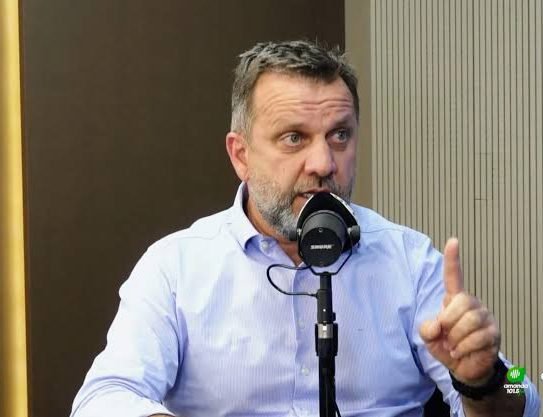 Candidatos: Jerry Comper: Foco nos municípios e na infraestrutura
