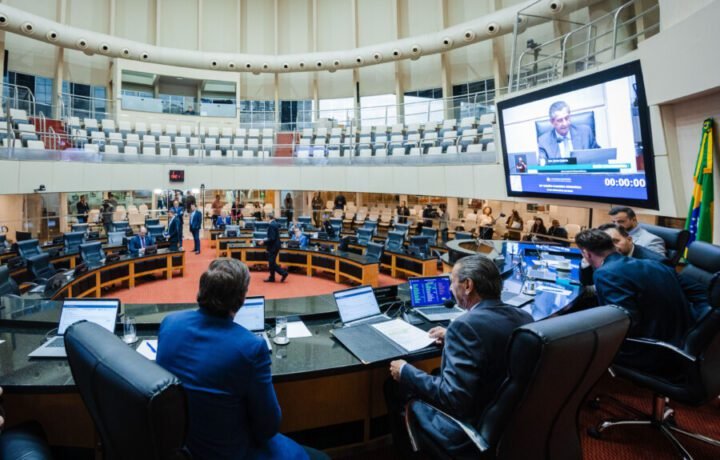 Alesc retoma sessões e reuniões de comissões