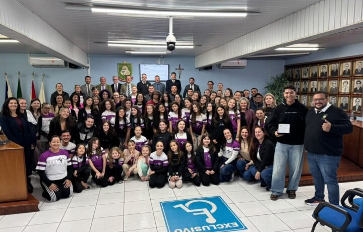 Jump Dance Company recebe Moção de Aplauso da Câmara de Campos Novos